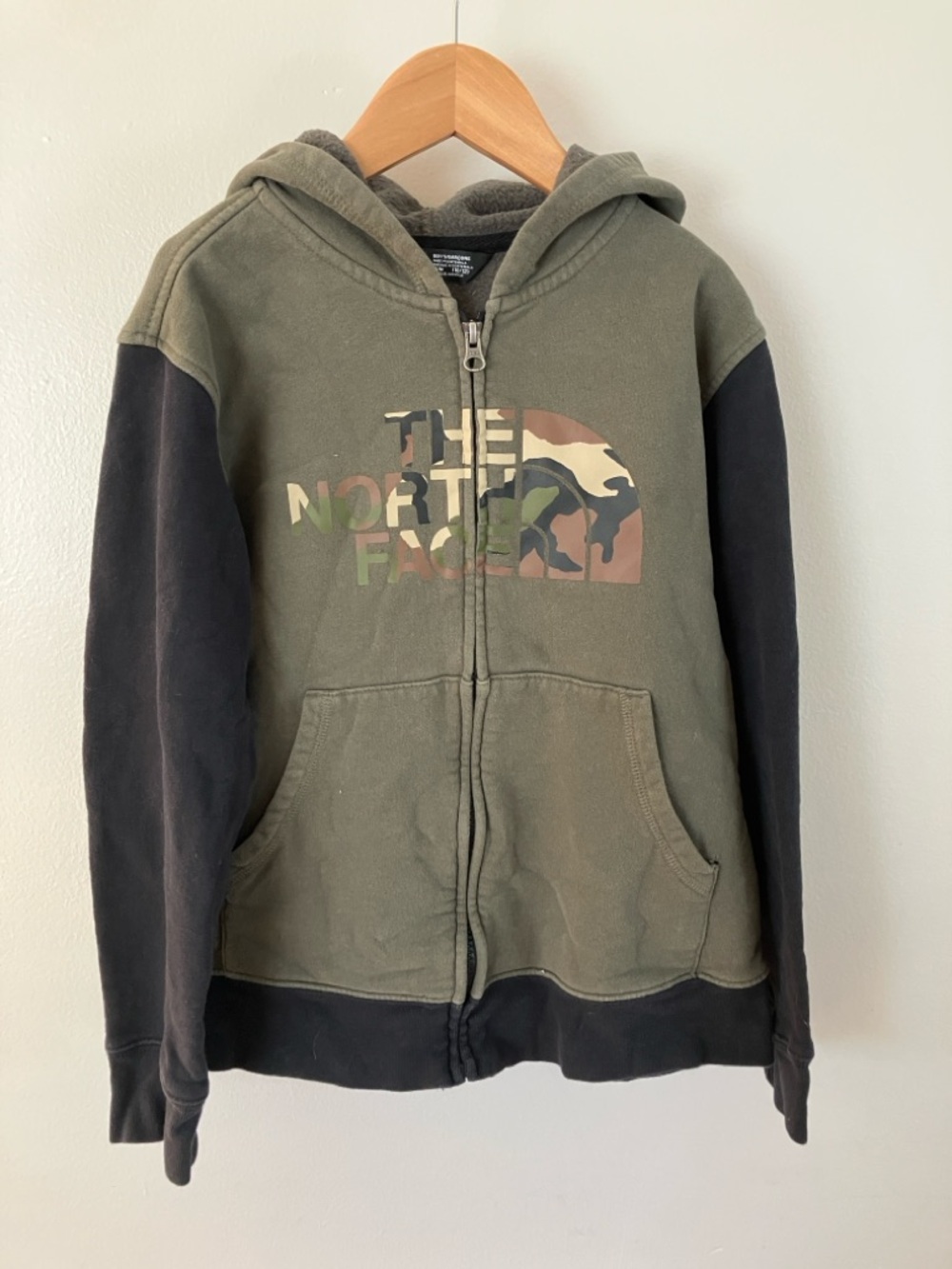 The North Face Kids 10/12 Logo Full Zip Hoodie Olive & Black Camo